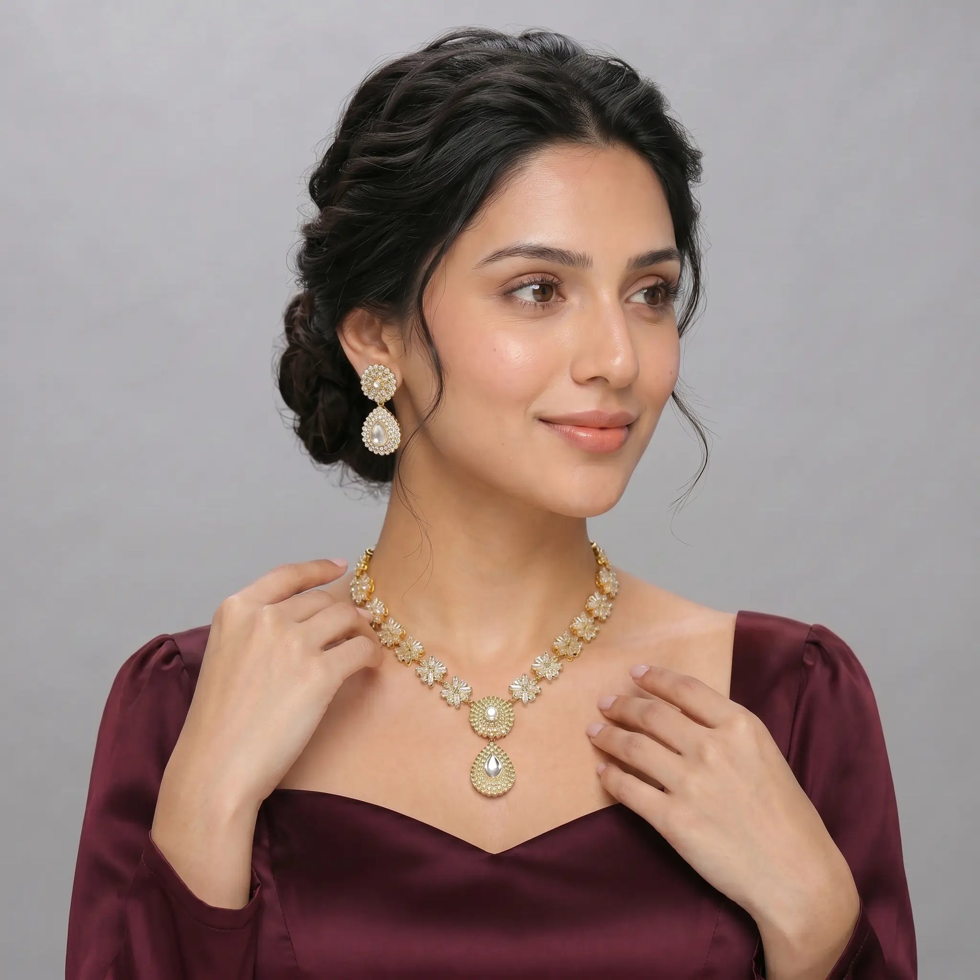 Golden Teardrop Crystal Necklace Set