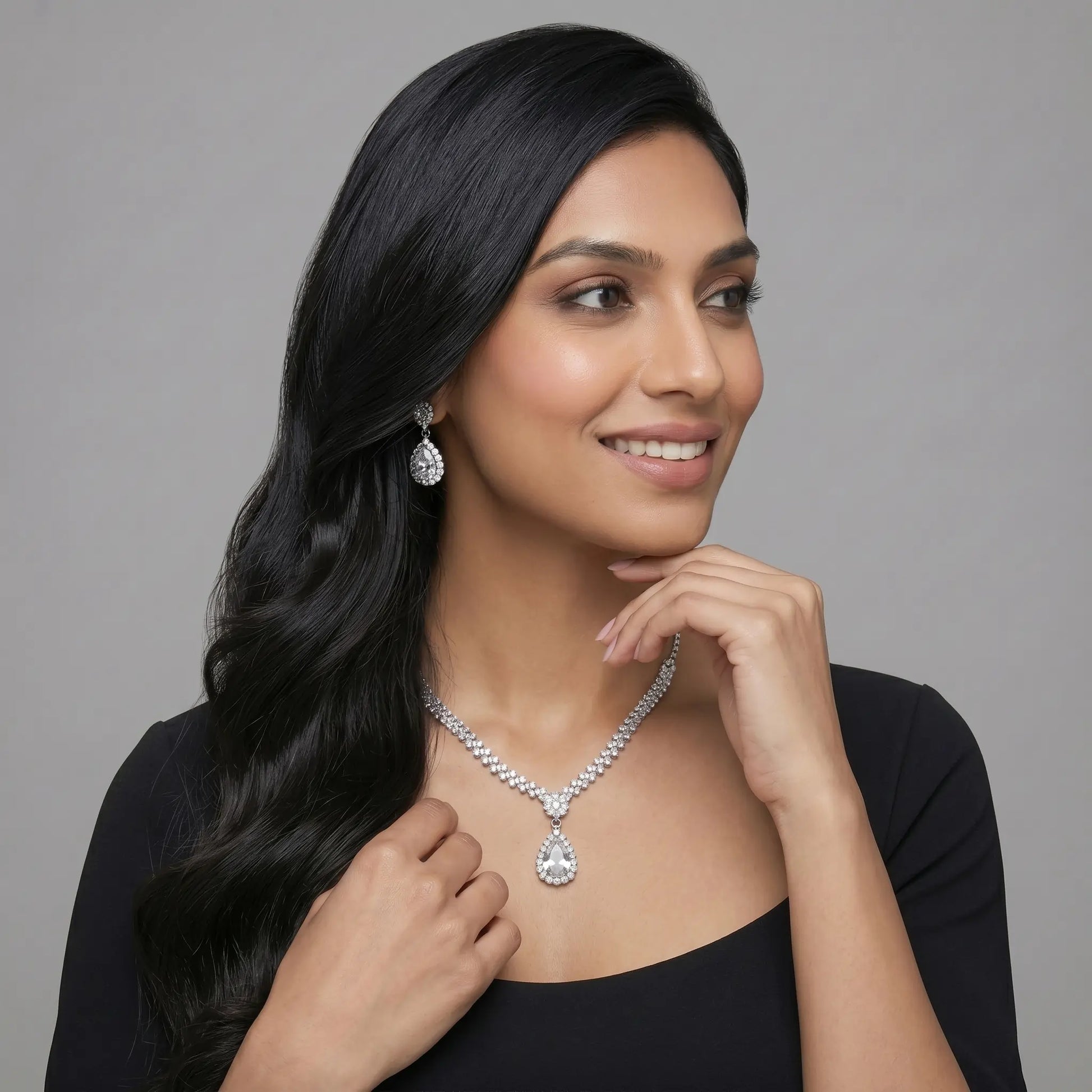 Golden Crystal Teardrop Necklace Set