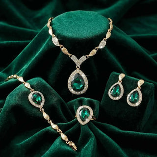 Green Necklace Emerald Teardrop Halo Jewellery Set | Zapiria